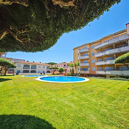Апартаменты Del Sol Litoral - Only Families Камбрильс Экстерьер фото
