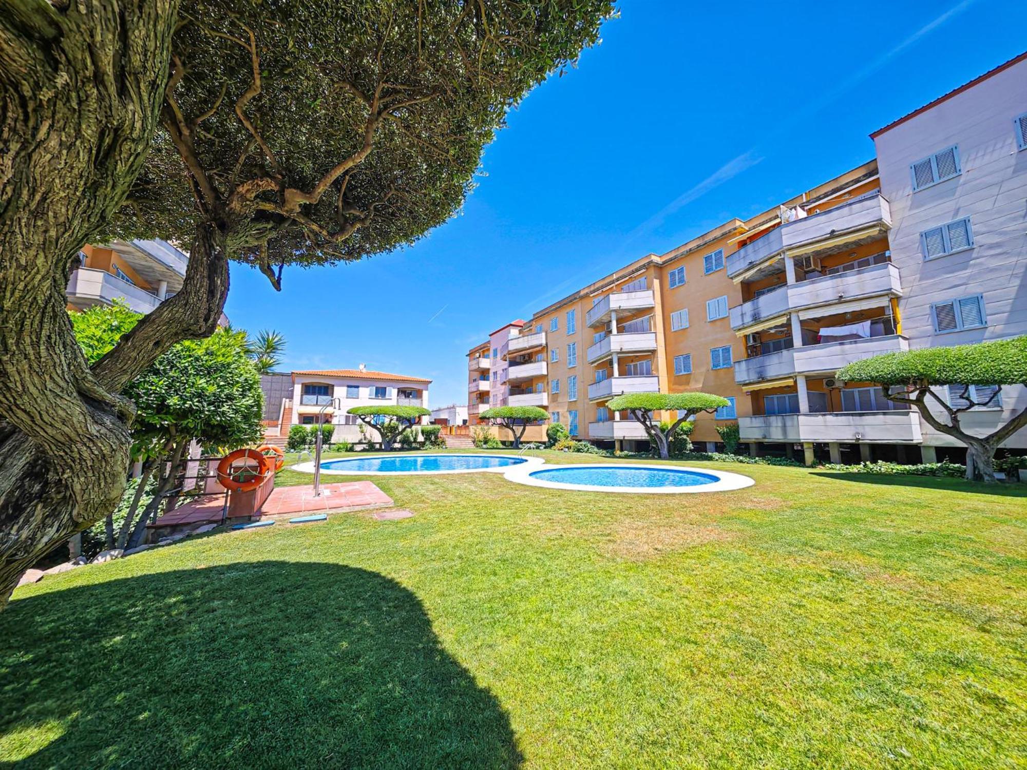 Апартаменты Del Sol Litoral - Only Families Камбрильс Экстерьер фото