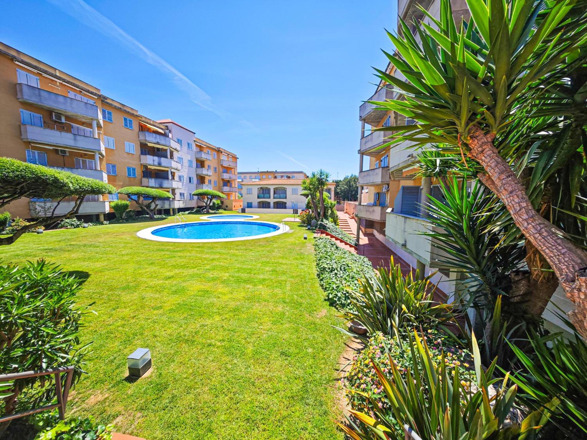 Апартаменты Del Sol Litoral - Only Families Камбрильс Экстерьер фото