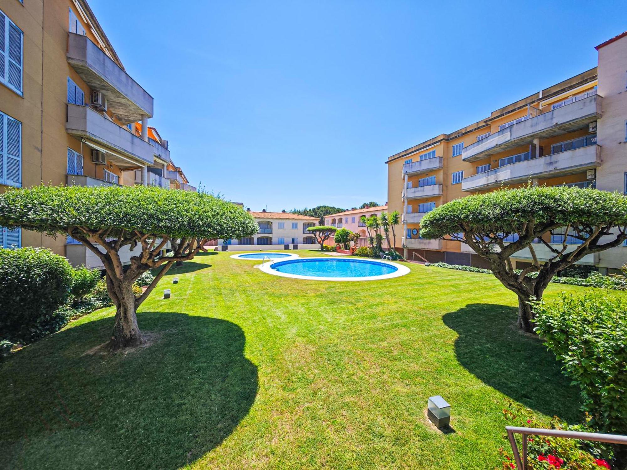 Апартаменты Del Sol Litoral - Only Families Камбрильс Экстерьер фото